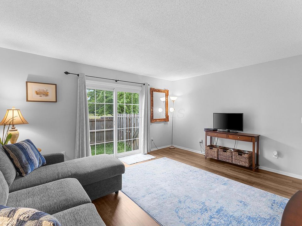 1st image of 1699 Ridgebury Dr #143E