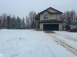 75 Willowview Blvd, Spring Lake, AB T7Z0A5
