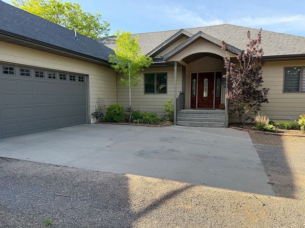 1001 Prairie Pond Ln