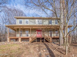 121 Old State Cir, Powell, TN 37849