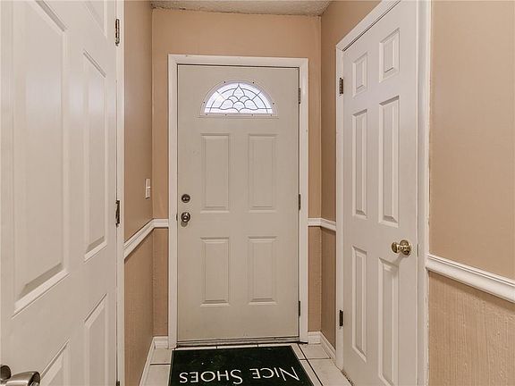 3rd image of 12328 Southgate Dr