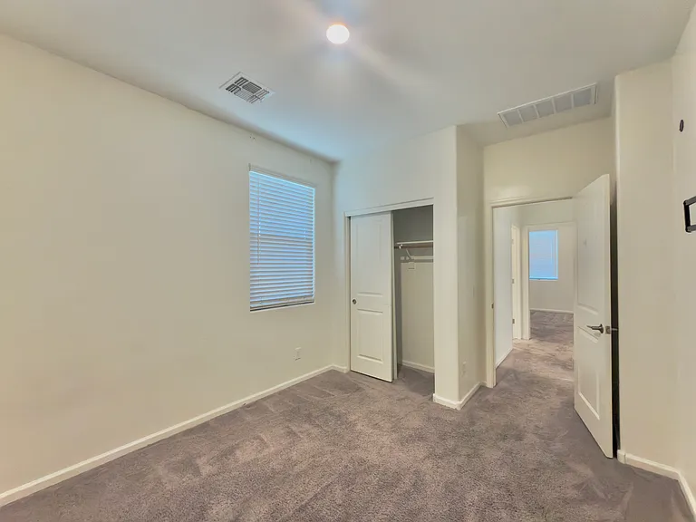 4523 N 92nd Ave — Photo 25