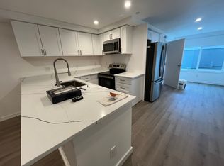 210 23rd Ave E #100, Seattle, WA 98112