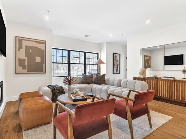20 Audubon Way Unit 102, Canton, MA 02021