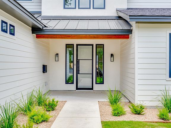 3rd image of 400 Krebs Ln