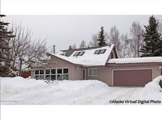 1811 Crescent Cir, Anchorage, AK 99508