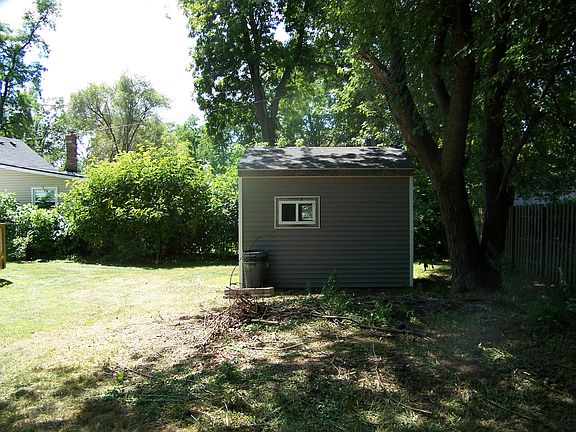 2nd image of 1020 Ennest Blvd