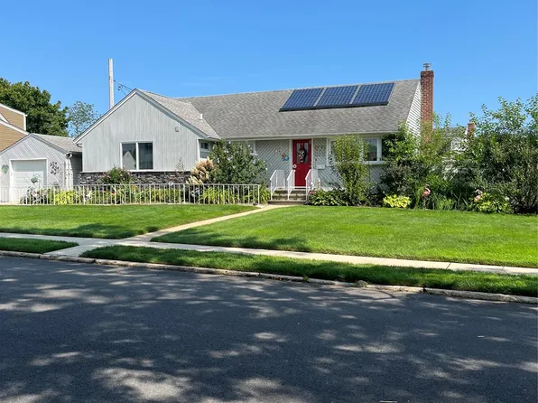 2810 Charles Road, Wantagh, NY 11793