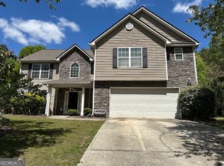 1125 Brookstone Estates Dr, Loganville, GA 30052