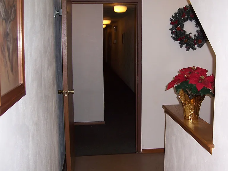 Green Lake Apartments — Photo 7