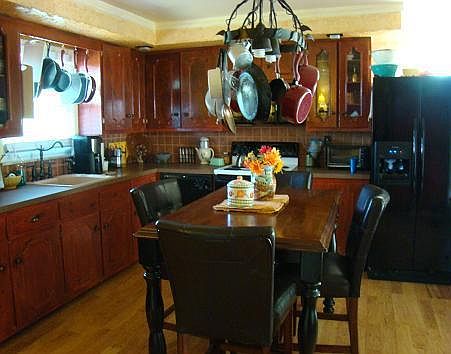 4th image of 86 Sherwood Dr