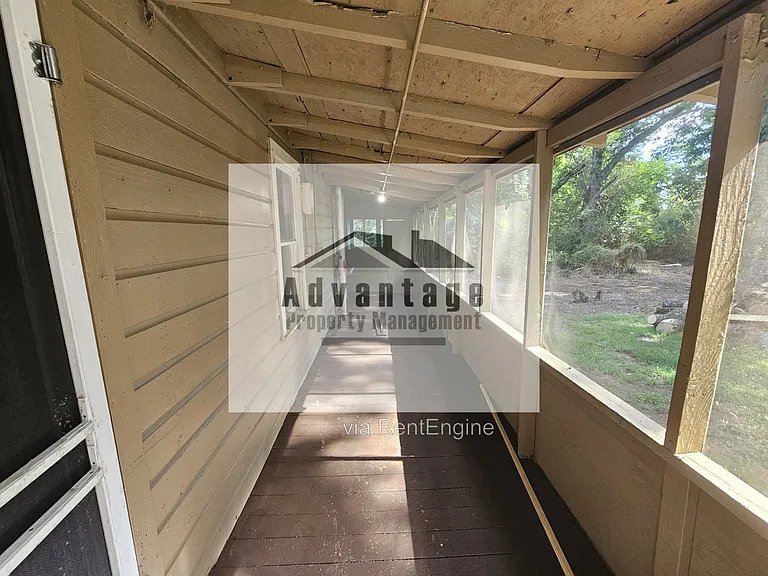 418 E Brooks Ave — Photo 12