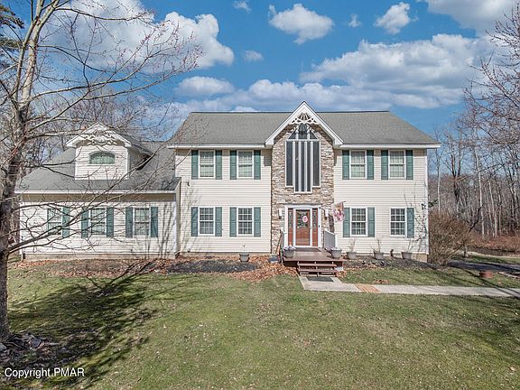 2nd image of 455 Joanne Ct