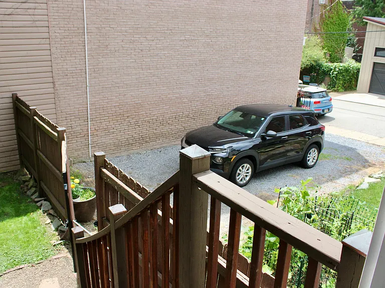 221 Jacksonia St — Photo 25