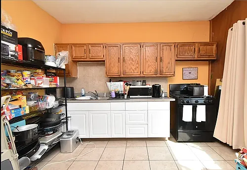 3077 Main St #1 Photo 1
