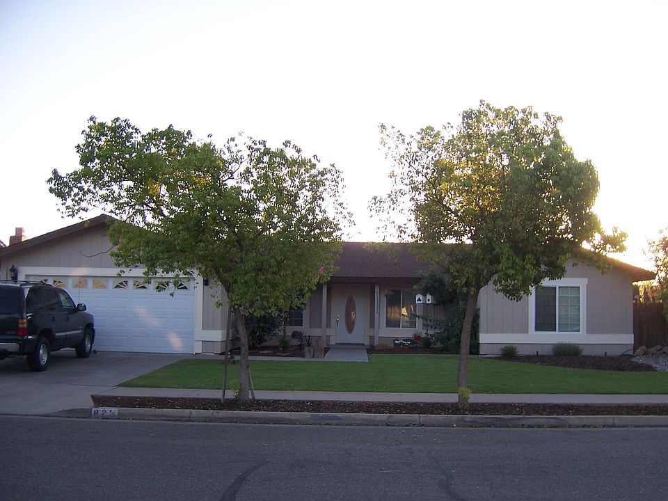 1st image of 823 Yosemite Dr