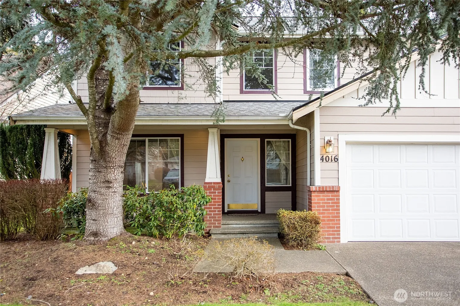4016 Stikes Drive SE photo 1
