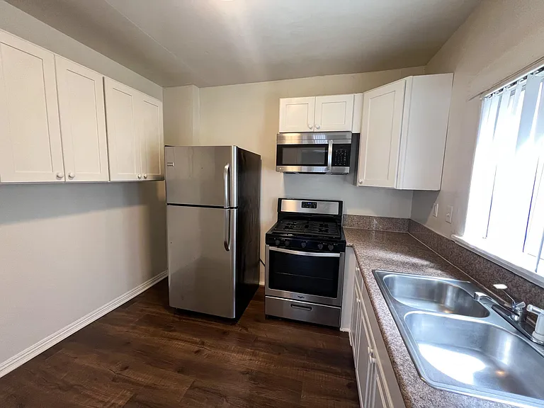 936 Olive Ave #1 — Photo 6