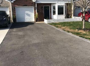 1456 Harvard Ct, Carol Stream, IL 60188