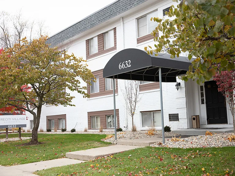Treciti Village Apartments — Photo 10