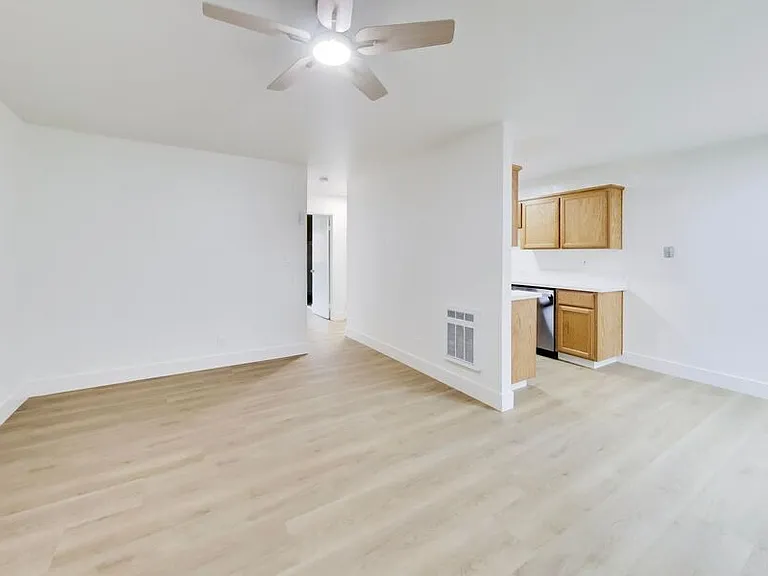 2727 Marina Boulevard — Photo 12