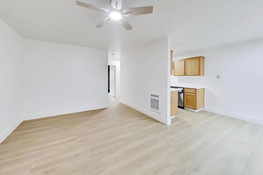 Floor plan 216