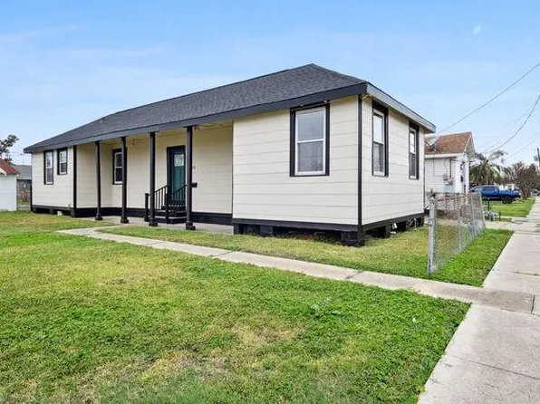 1638 Newton St, Gretna, LA 70053
