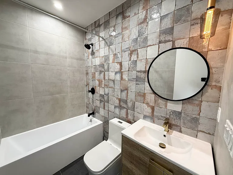 1667 Brooklyn Ave #2A — Photo 4