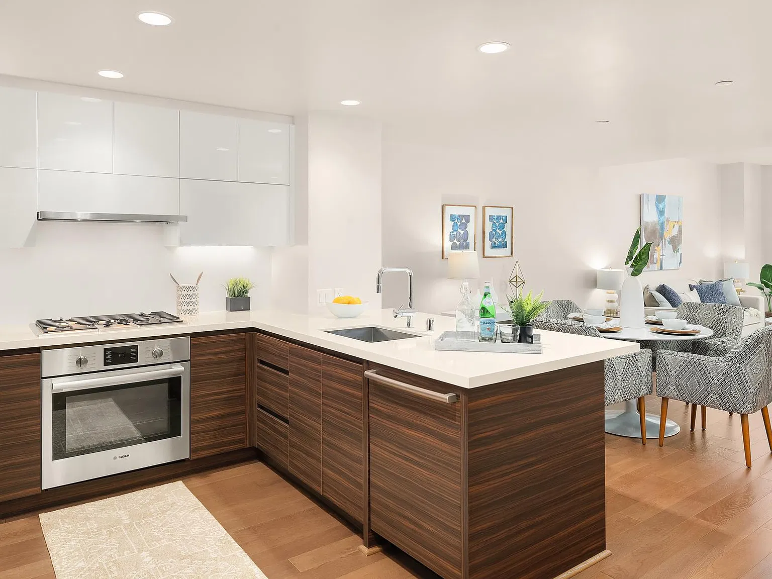 1 bed, 920 sqft, $3,400 — Photo 2