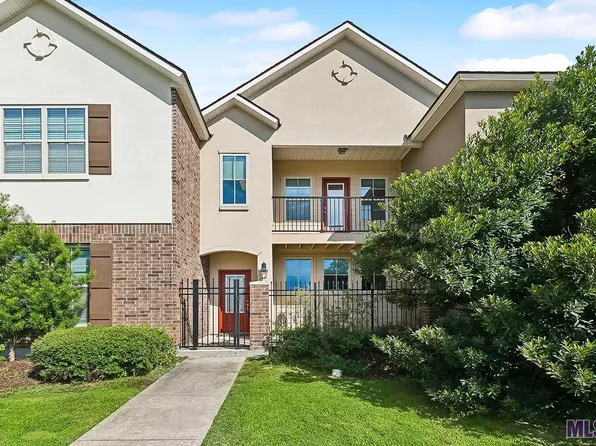 1475 Pelican Club Dr, Baton Rouge, LA 70820