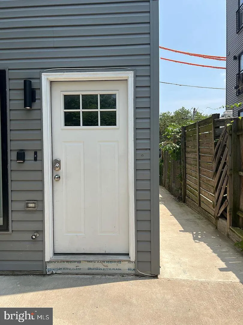 2 bed, 1.0 bath, 750 sqft, $1,350 — Photo 4