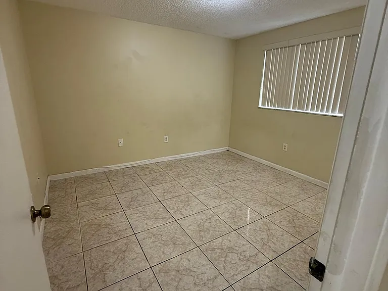 5232 SW 122nd Ter #5232 — Photo 28