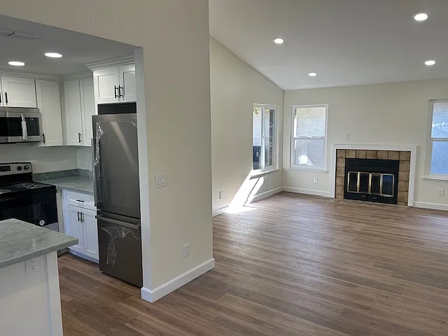 7502 Island Way — Photo 6