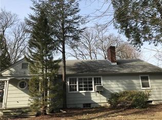 15 Jonesdale Ave, Metuchen, NJ