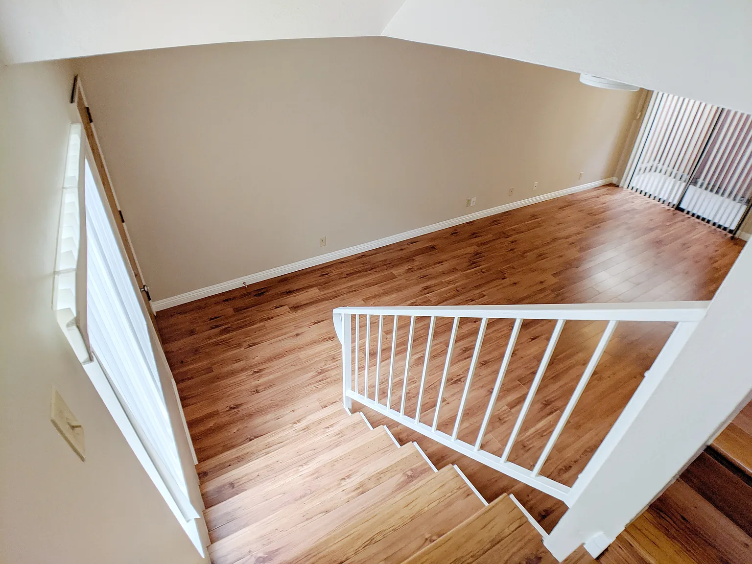 1206 Viola Ave — Photo 4