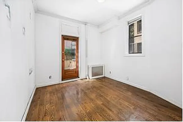 Rented by Douglas Elliman | media 15