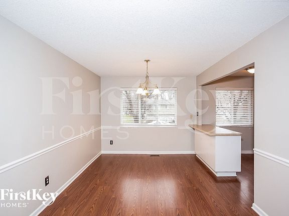 5th image of 111 Timberlake Ct
