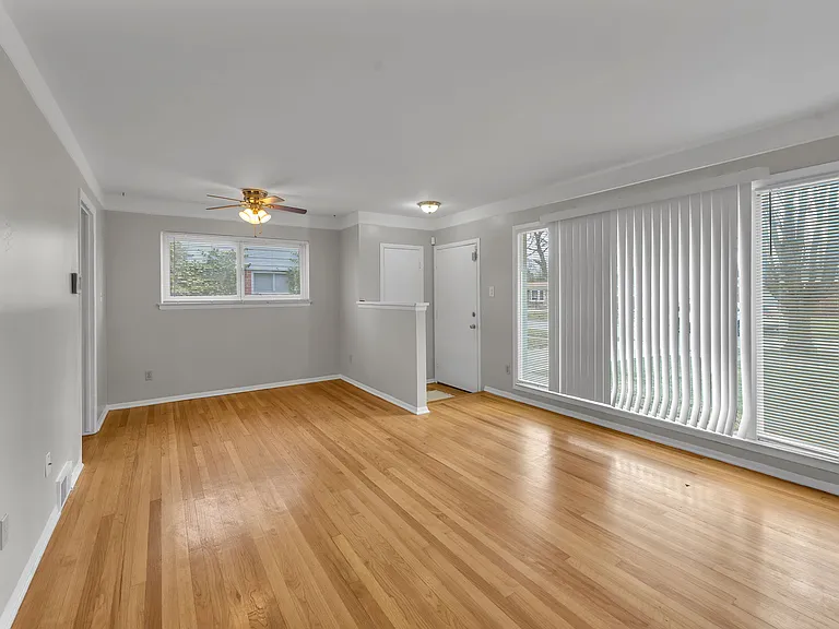 26800 Van Buren Rd — Photo 20