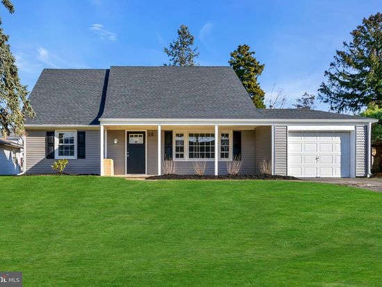 20 Galton Ln, Willingboro, NJ 08046