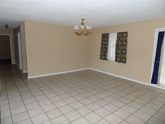 5th image of 37135 Horseshoe Dr