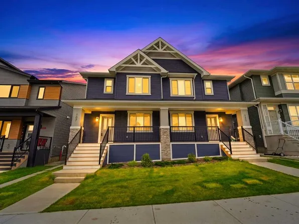 107 Aquila Dr NW, Calgary, AB T3R 2C4