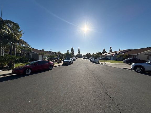 5th image of 2549 E Hilda Pl