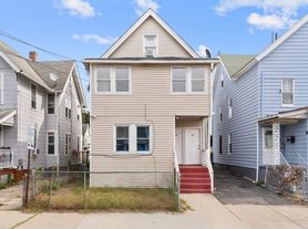 10 Clinton Ave