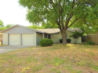 1609 Terbet Ln, Fort Worth, TX 76112