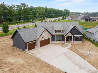 105 Elderwood Ct, Fort Wayne, IN 46845