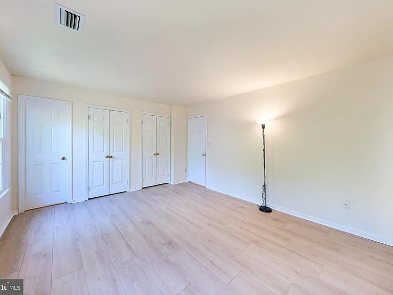 8508 Silverdale Rd — Photo 34
