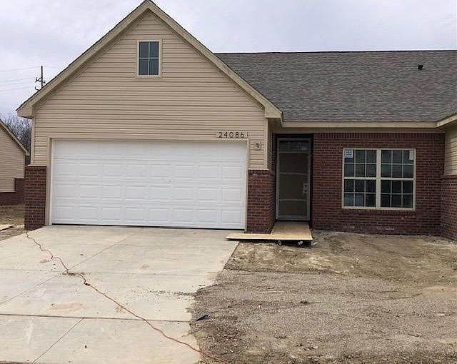 1st image of 24086 Hemlock Dr