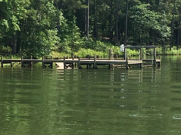 205 Commonwealth Dr, Ninety Six, SC 29666