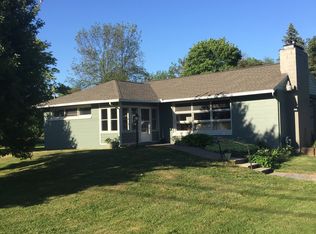 694 Trimmer Rd, Spencerport, NY 14559