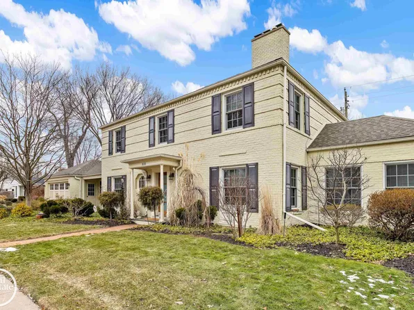 830 Park Ln, Grosse Pointe Park, MI 48230